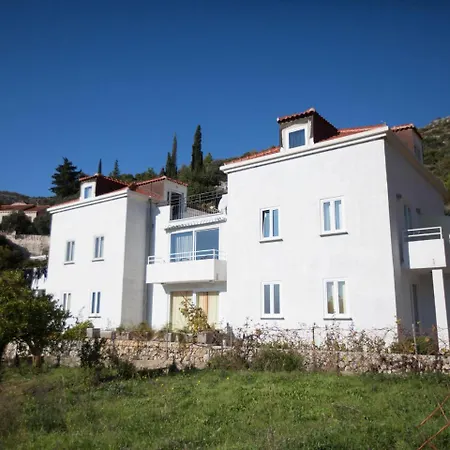 Vila Quaint In Near Sea *